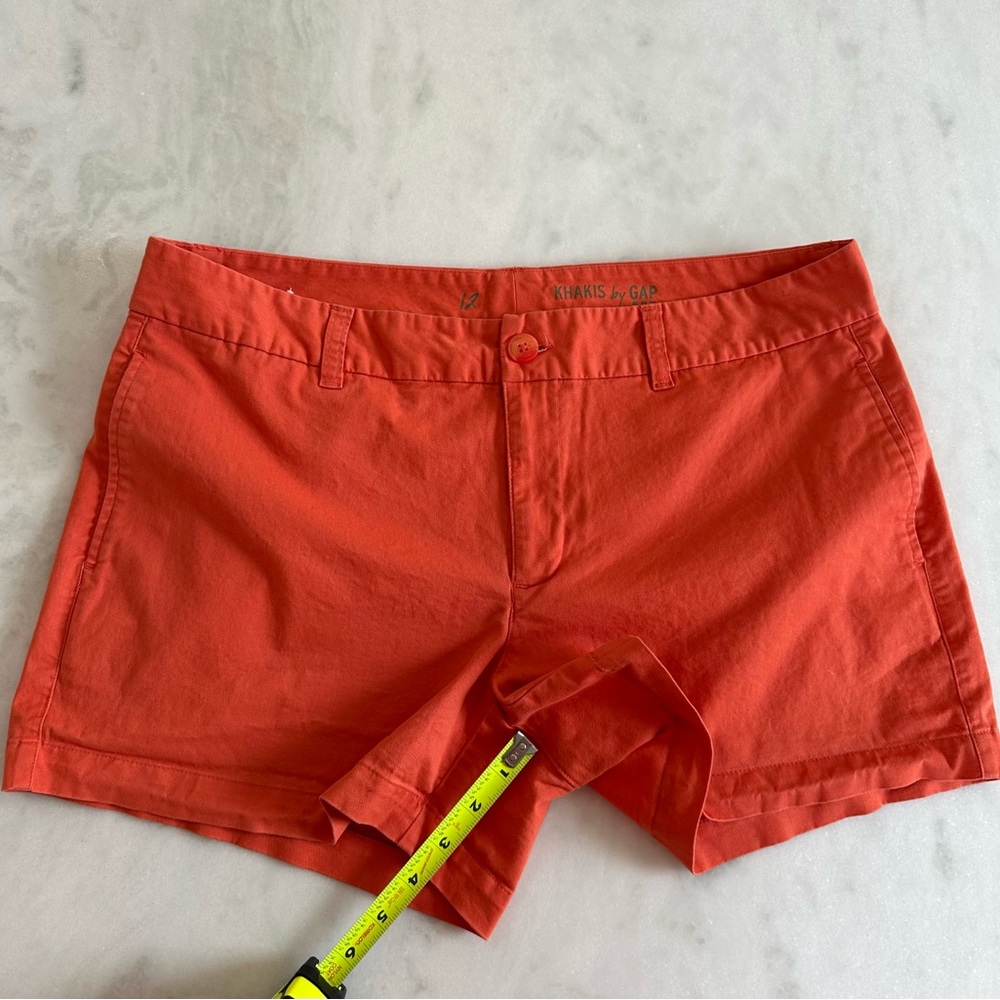 GAP Women’s Chino Shorts. 3.5” inseam. Orange. Size 12. - Picture 3 of 4